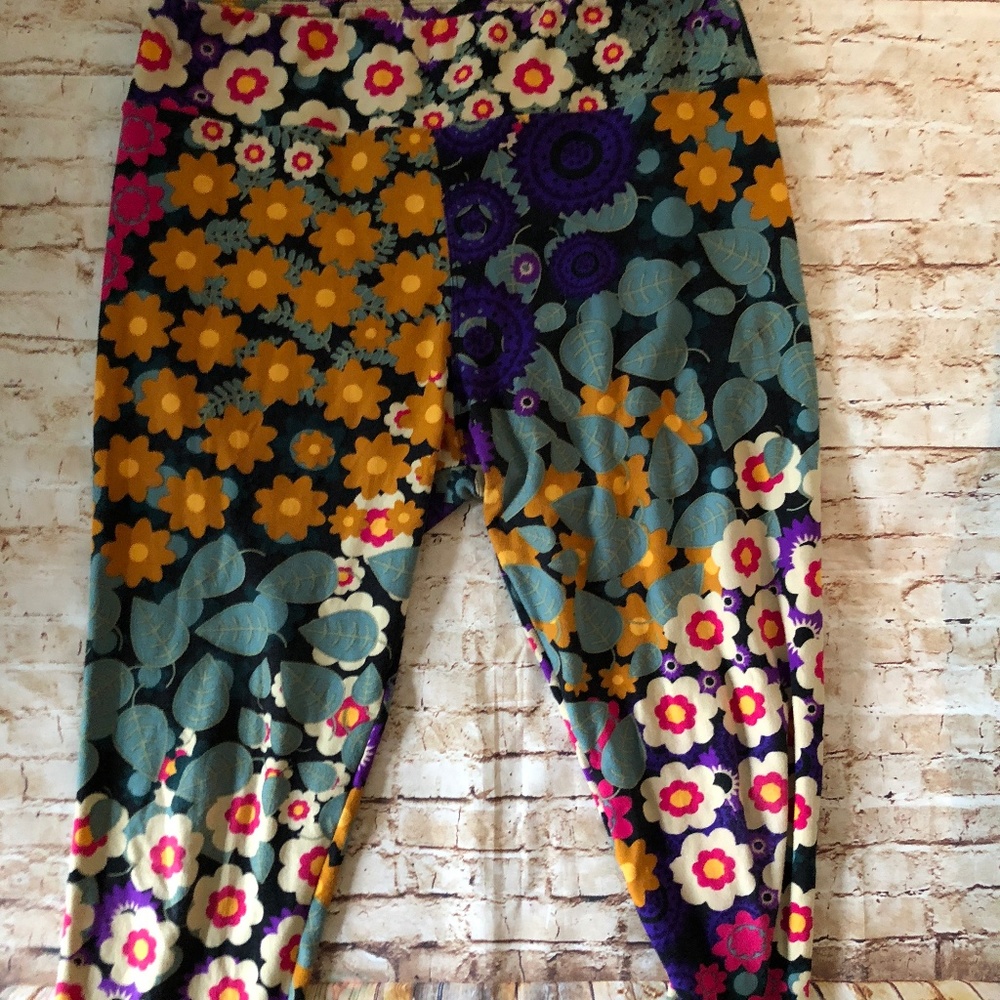 LulaRoe flower Leggings TC